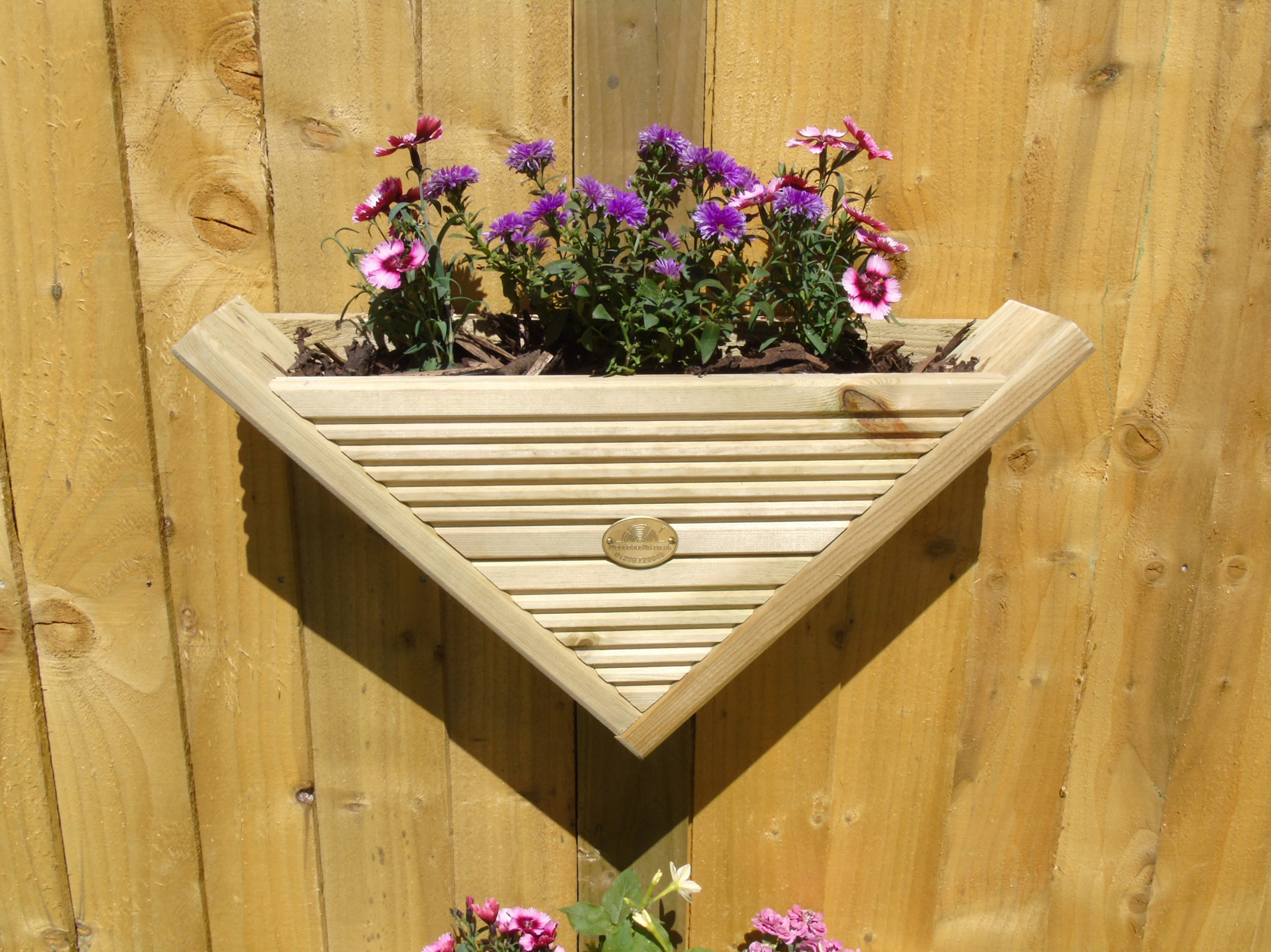 90Â° Triangle / Wall Hanging / Fence Post Mounted - Decking 
