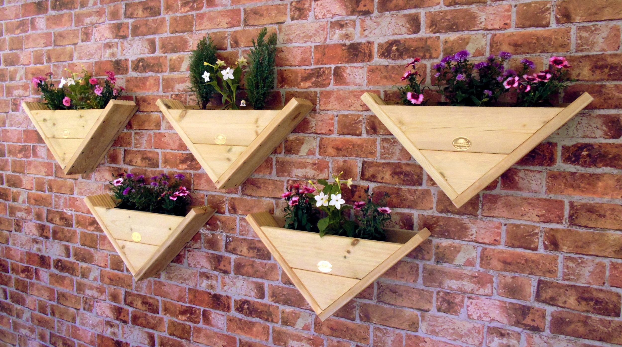 90Â° Triangle / Wall Hanging / Fence Post Mounted - Reverse 